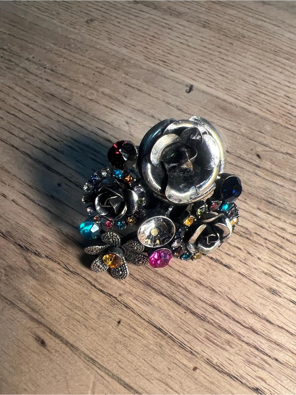 Multicolor Floral Cluster Ring with Silver Roses and stretch finger band OS